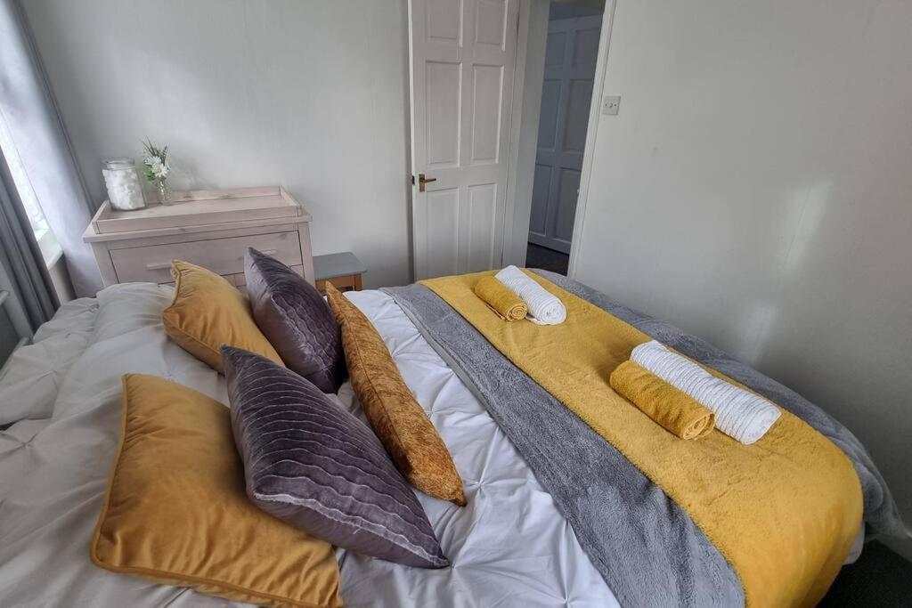 Entire House With Garden & Parking Nr Ashford Int Villa Kültér fotó